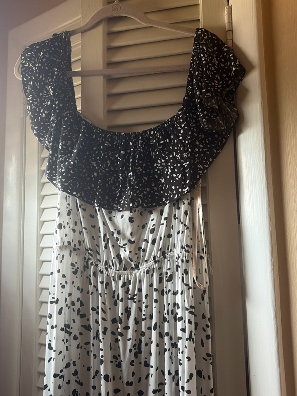 Black & White Dalmatian Les Serein Print Off-Shoulder Women’s Dress